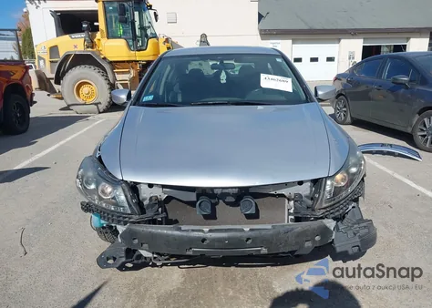 2011 Honda Accord 2.4 Se from USA, damaged, VIN 1HGCP2F67BA133093